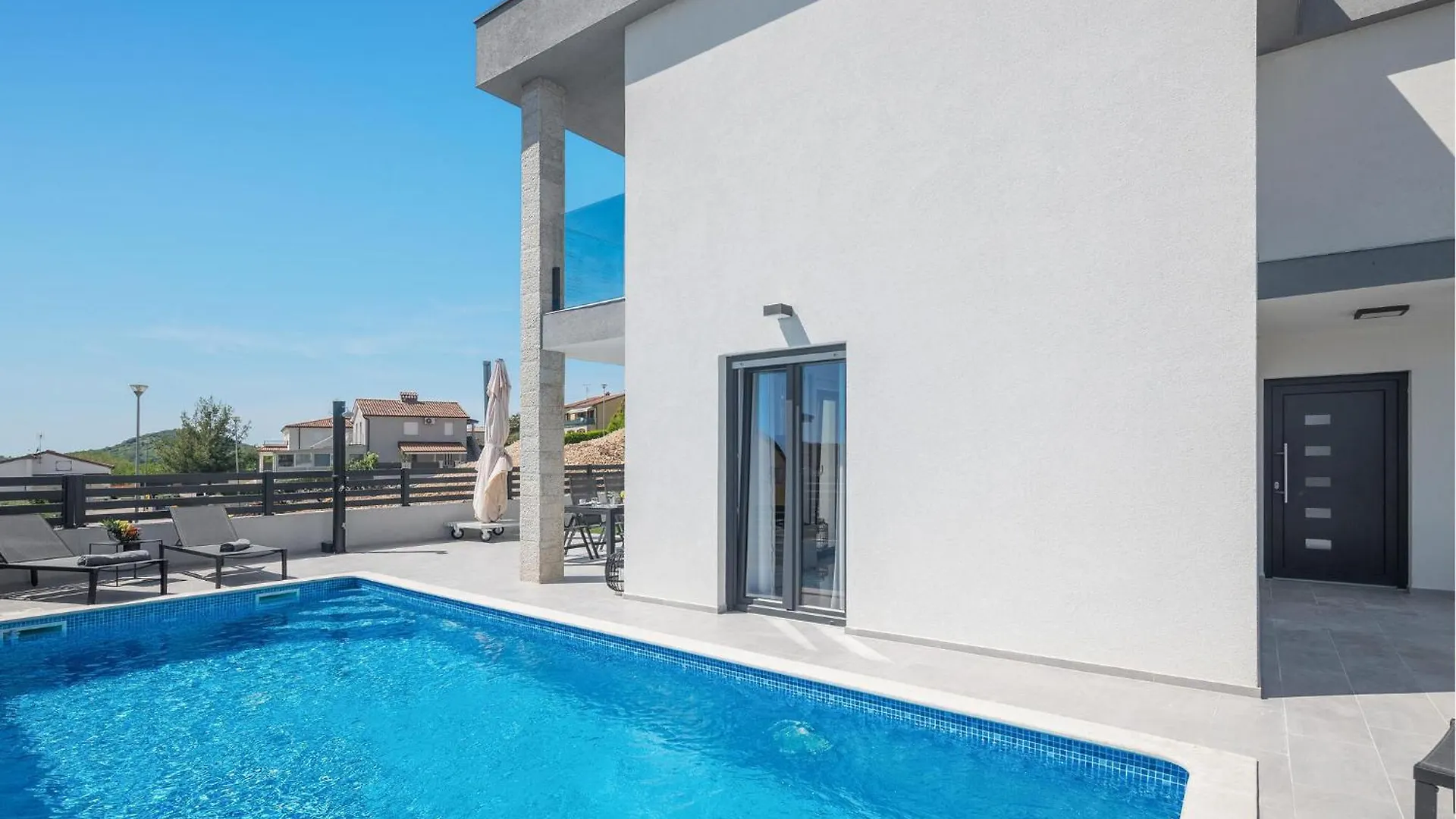 3 Bedroom Amazing Home In Musales Musalez 度假居