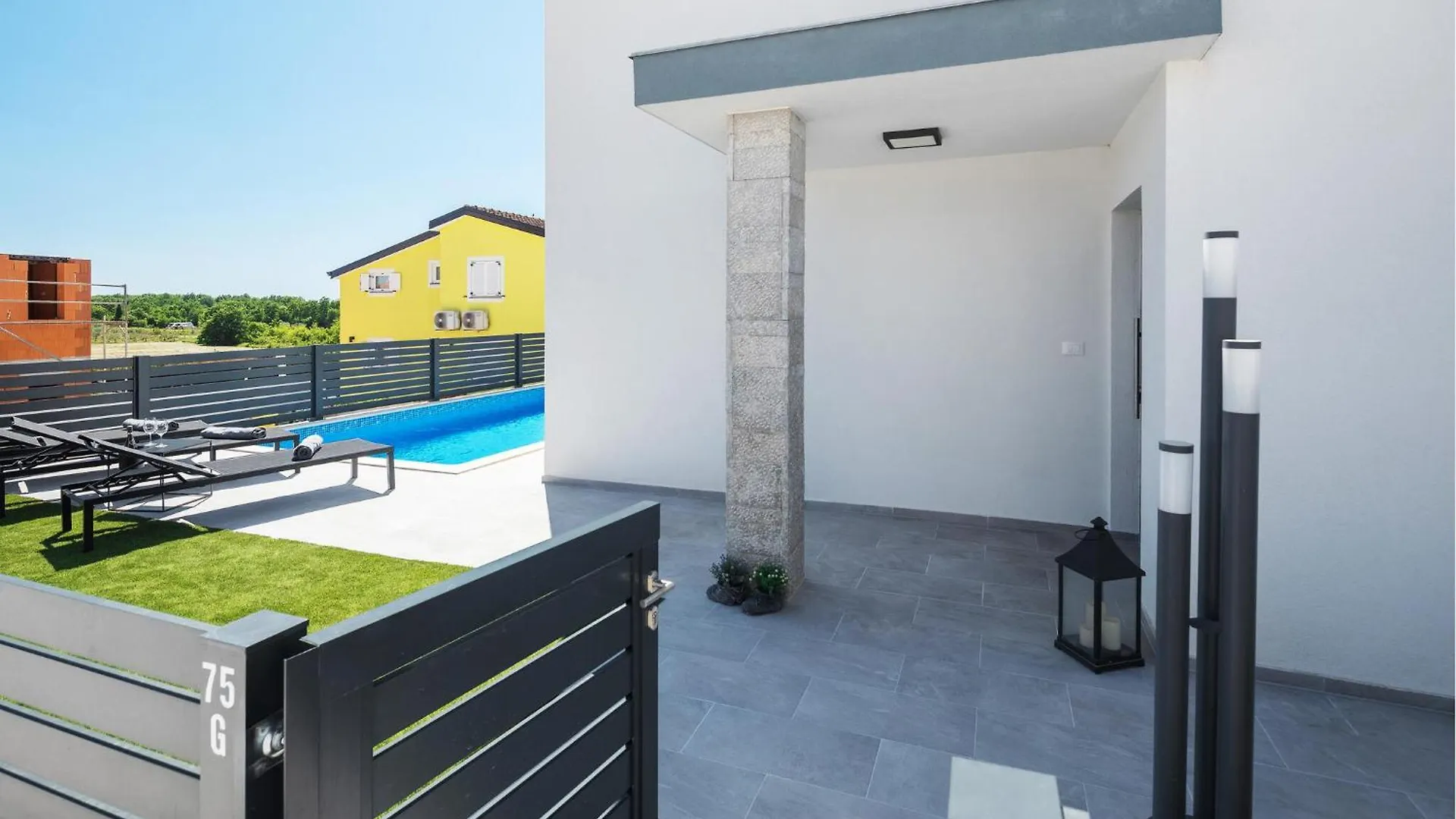 3 Bedroom Amazing Home In Musales Musalez
