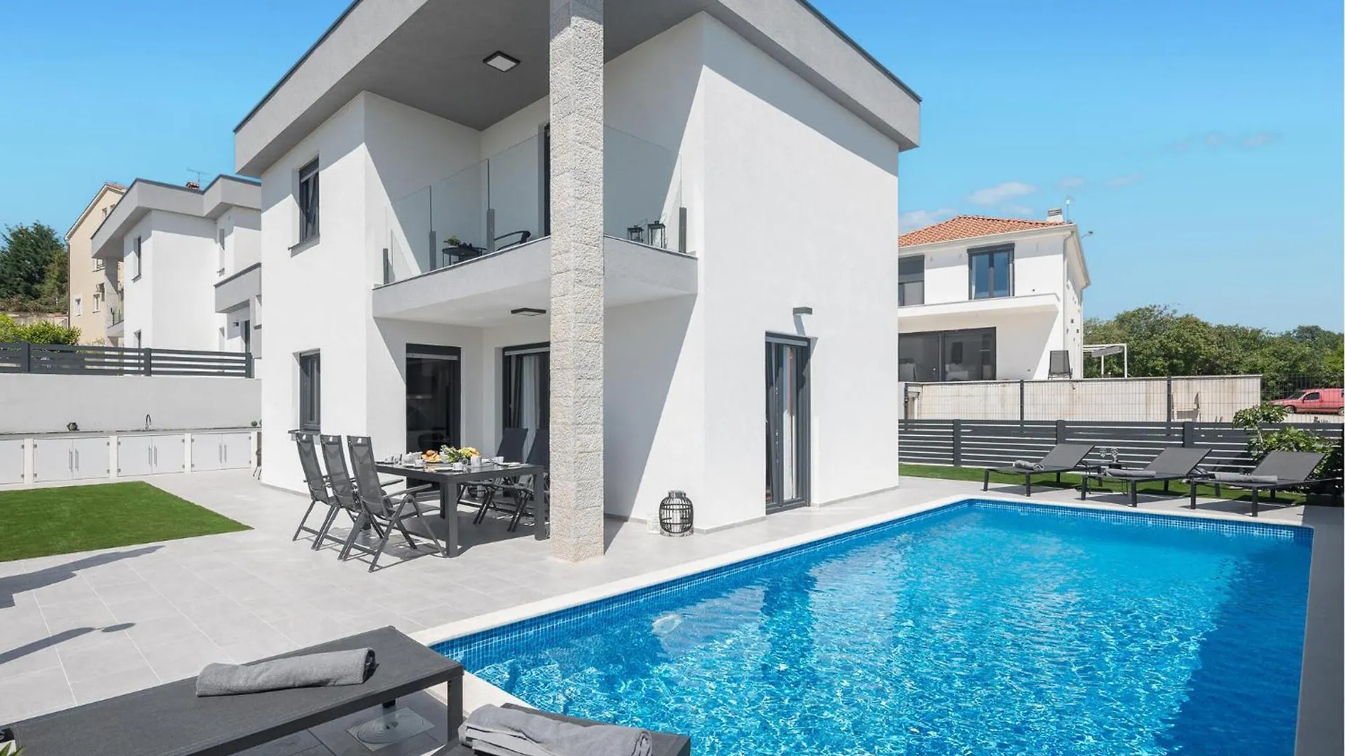 3 Bedroom Amazing Home In Musales Musalez